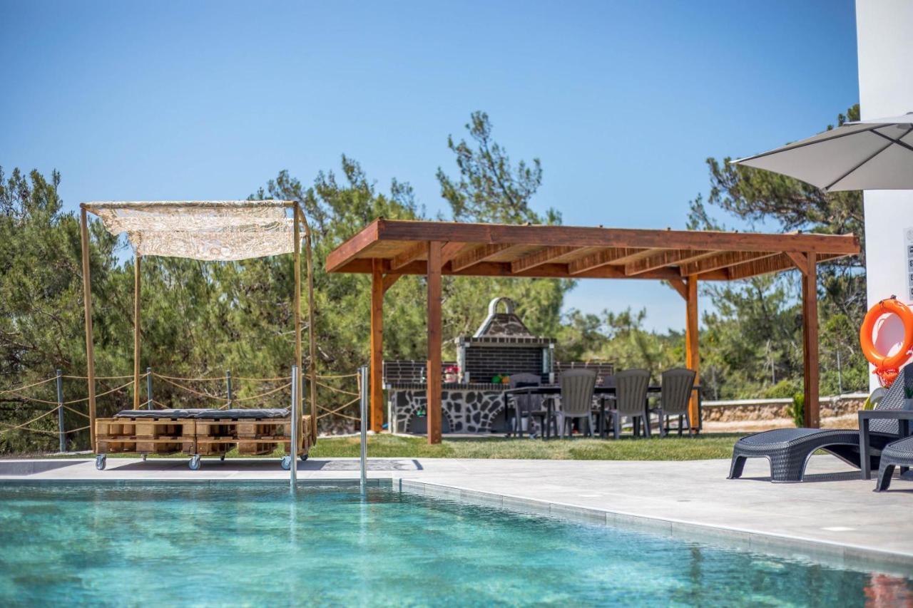 Villa Indira Kalithies Exteriér fotografie